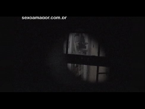 ❤️ Ξανθιά κοπέλα βιντεοσκοπήθηκε κρυφά από ηδονοβλεψία της γειτονιάς κρυμμένο πίσω από κούφια τούβλα ️❌ Πορνό βίντεο ❌️