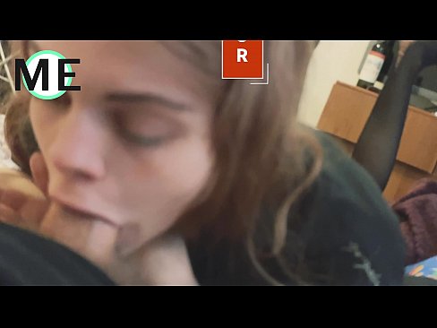 ❤️ Πούτσος στο λαιμό της, σκισμένο καλσόν και σκισμένα τακούνια ️❌ Πορνό βίντεο ❌️